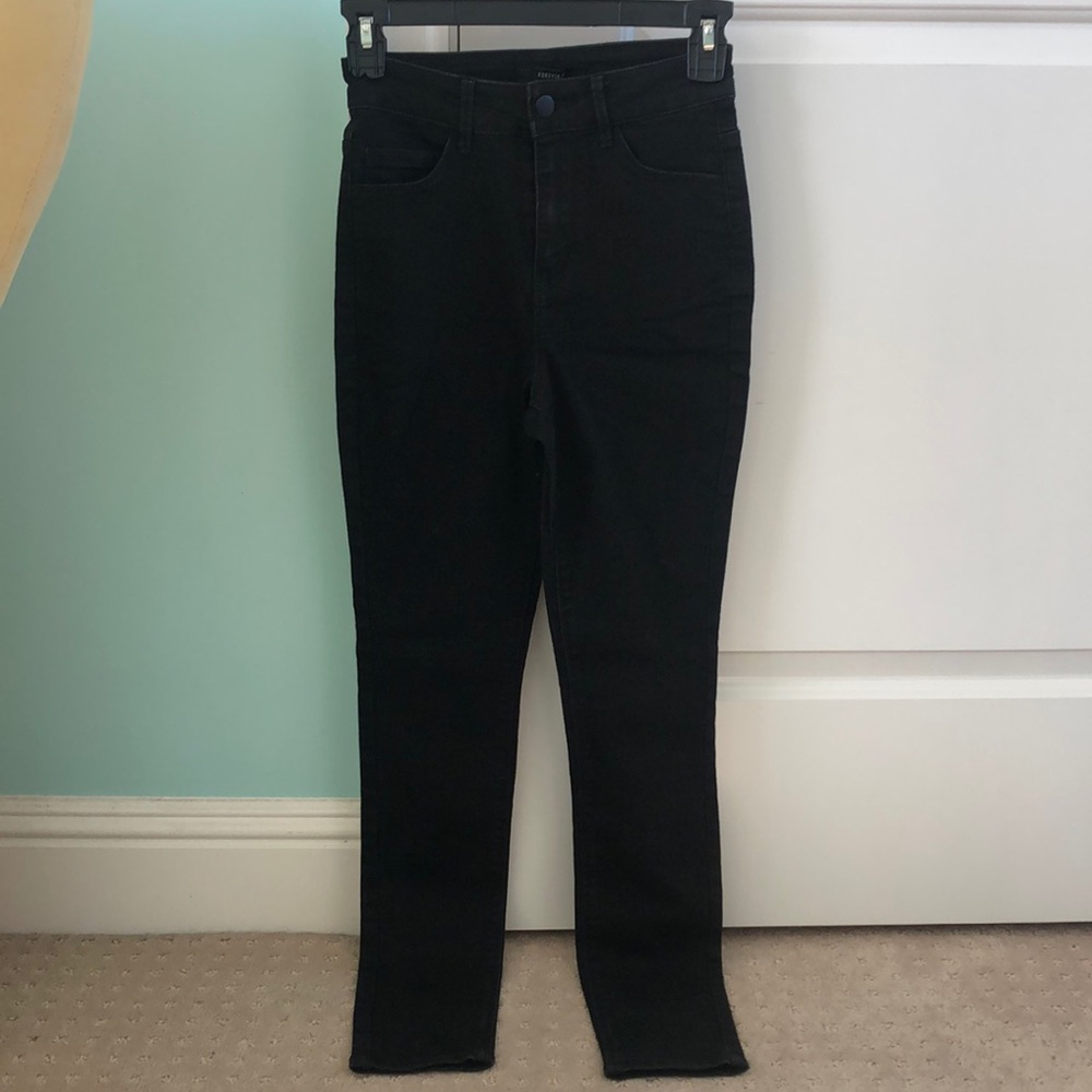 F21 BLACK SKINNY JEANS